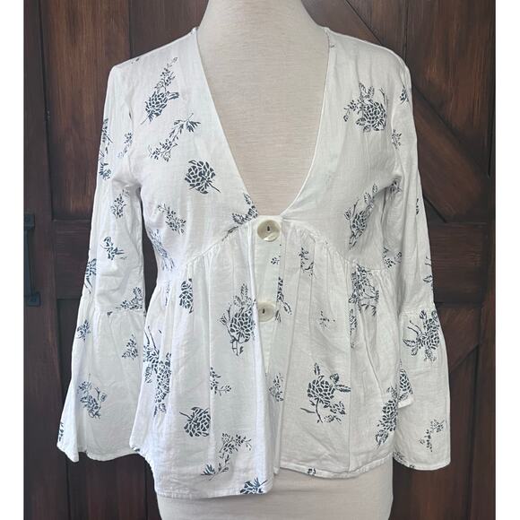 Zara White Blue Floral Print Blouse With Bell Sleeve Oversized Buttons Womens S - Picture 1 of 10